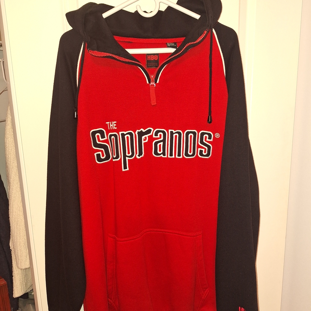 HBO SOPRANOS PROMO CAST AND CREW HOODIE. EXCLUSIVE AND LIMITED!! - Picture 3 of 3